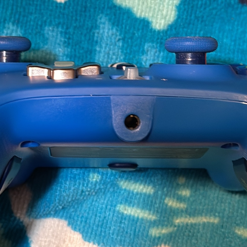 Xbox 1 Controller Plug in USB - Picture 3 of 4